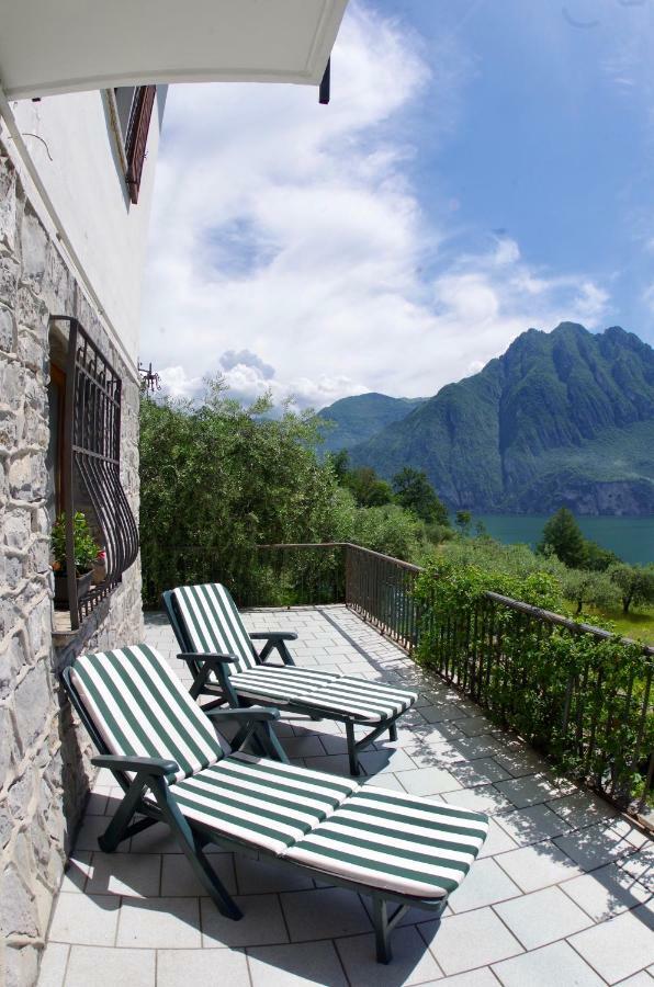 Casa Emilia Villa Riva di Solto Buitenkant foto