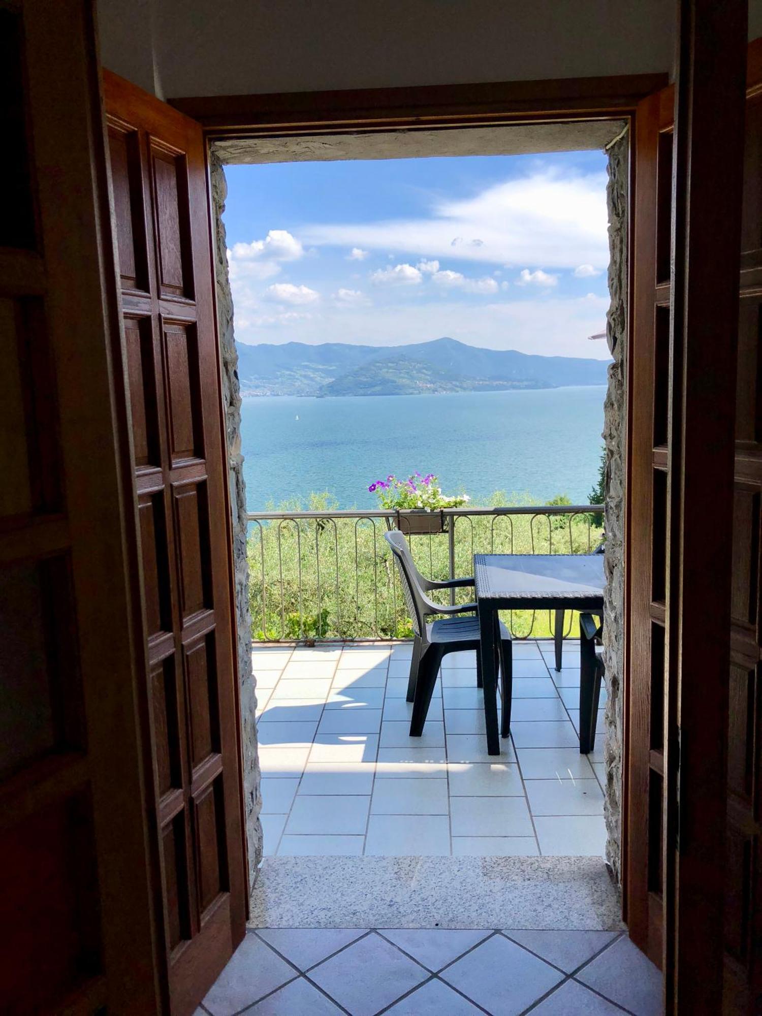 Casa Emilia Villa Riva di Solto Buitenkant foto