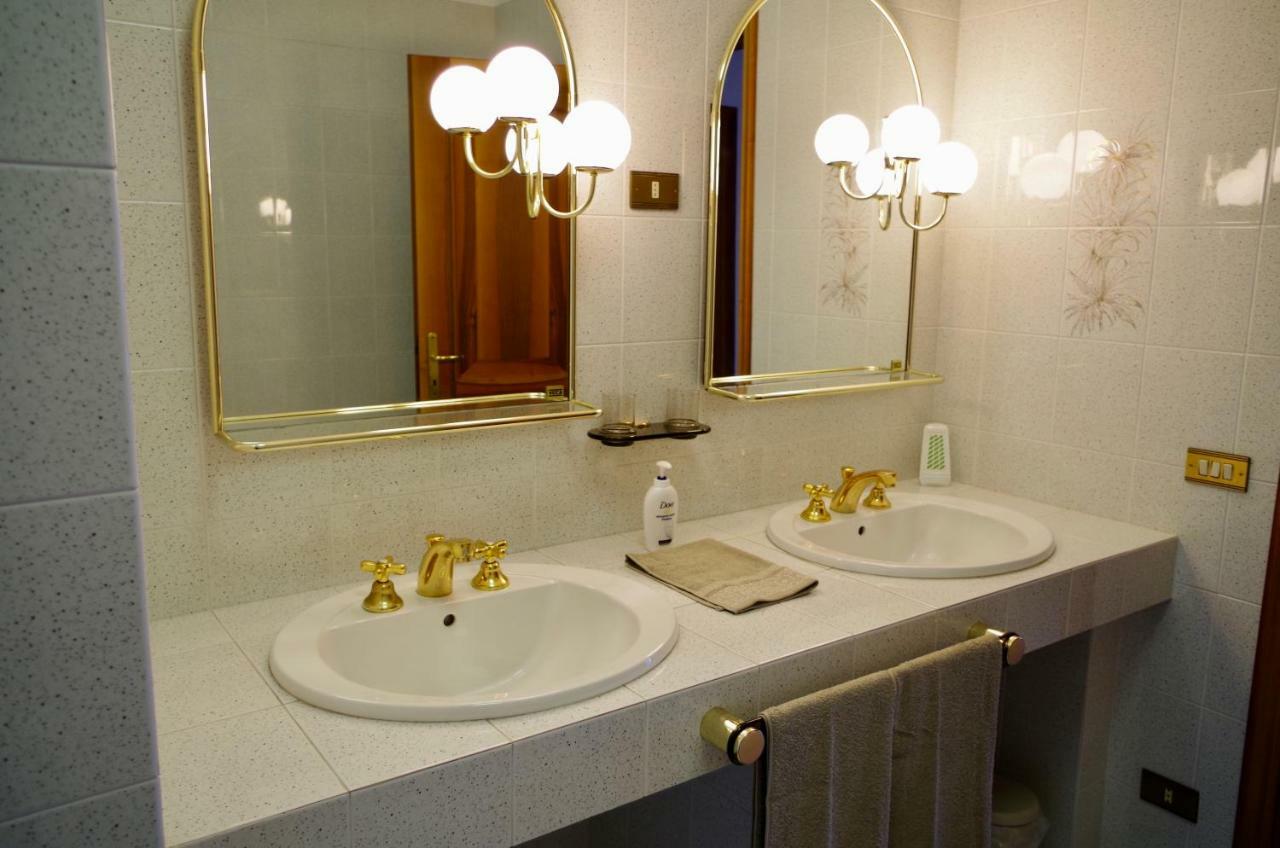 Casa Emilia Villa Riva di Solto Buitenkant foto